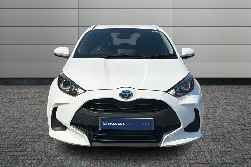Toyota Yaris 1.5 Hybrid Icon Cvt Nav White #6