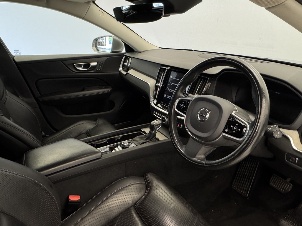 Volvo V60 D4 R-design Plus Grey #11