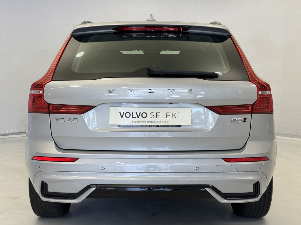 Volvo XC60 2.0 B5p Plus Dark Awd Geartronic YM23WKX Silver #4