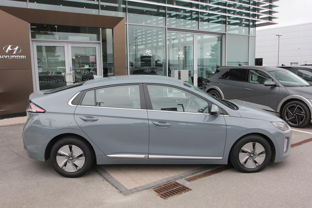 Hyundai Ioniq 1.6 Gdi Hybrid Premium Dct Grey #3