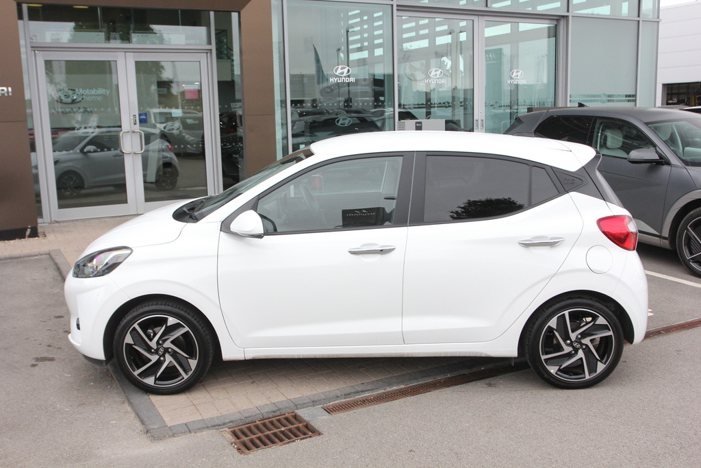 Hyundai I10 1.2 79 Premium Nav DE75GKL White #6