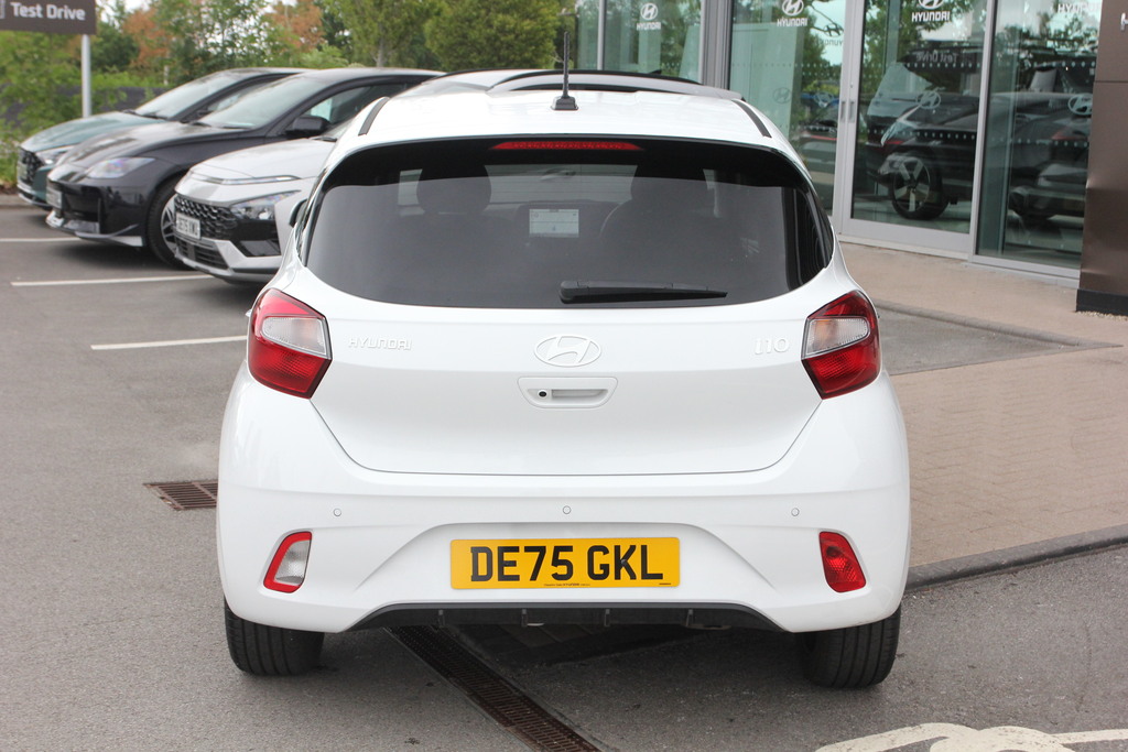Hyundai I10 1.2 79 Premium Nav DE75GKL White #4