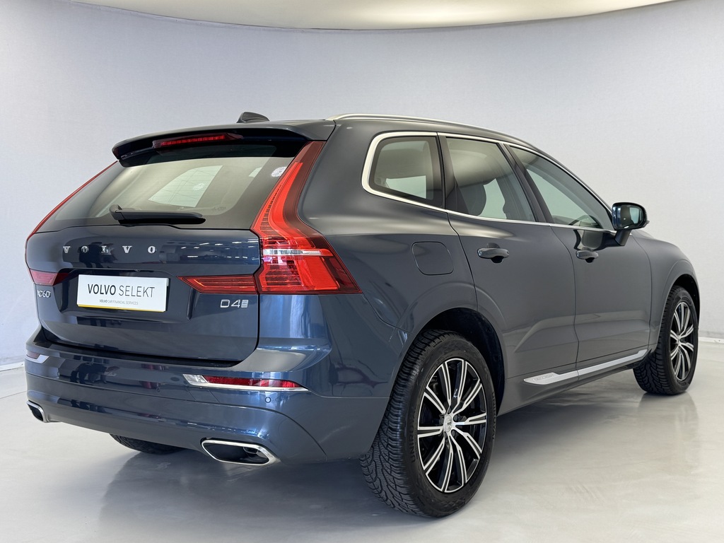 Volvo XC60 2.0 D4 Inscription Geartronic YY69EBJ #3