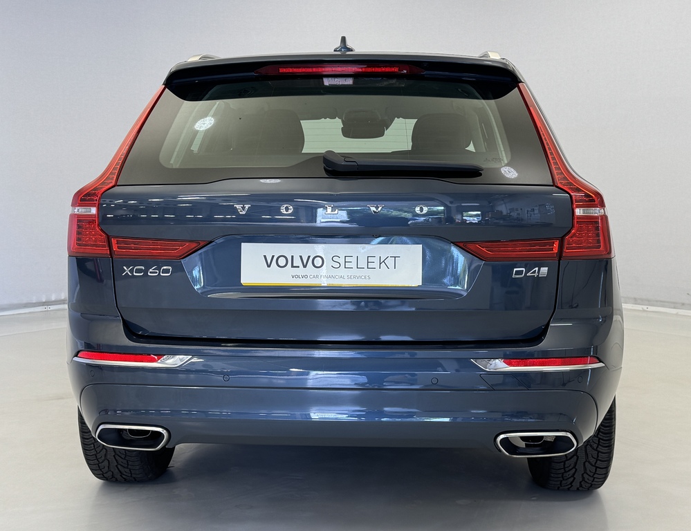 Volvo XC60 2.0 D4 Inscription Geartronic YY69EBJ #4