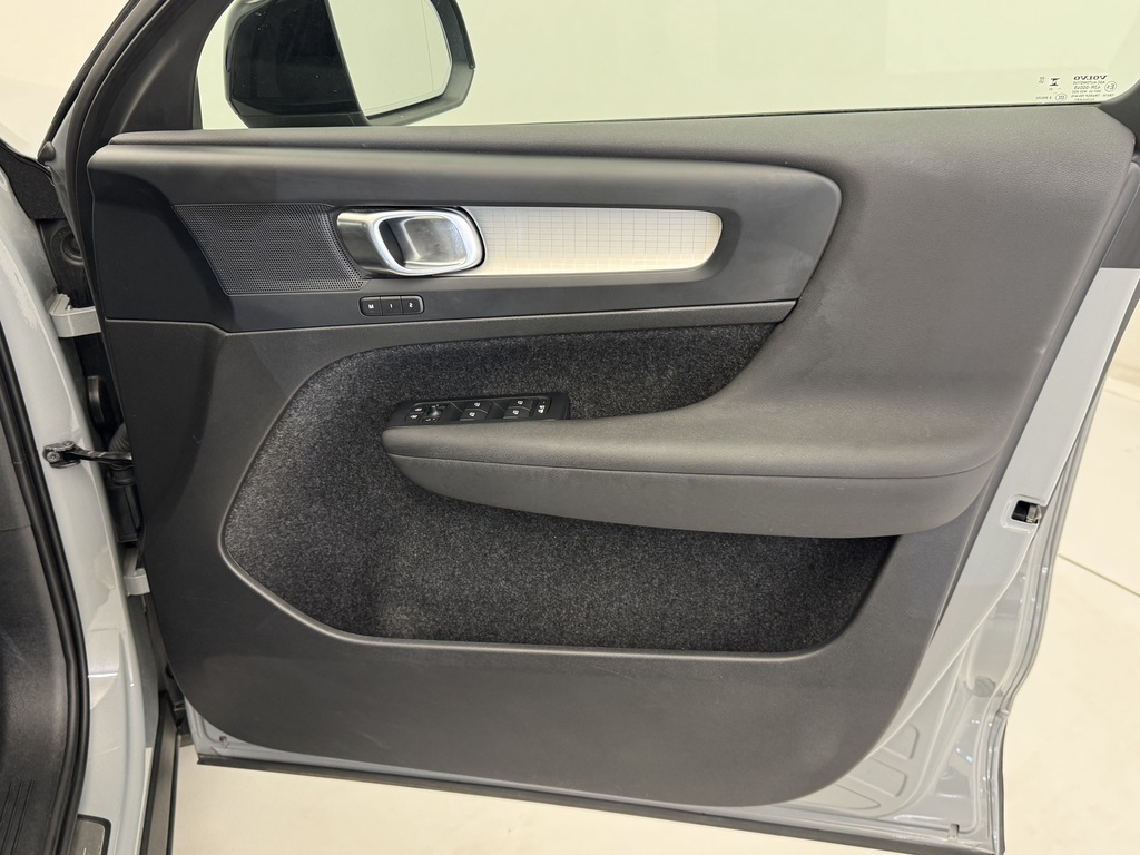 Volvo XC40 Xc40 B3 Mhev White #16