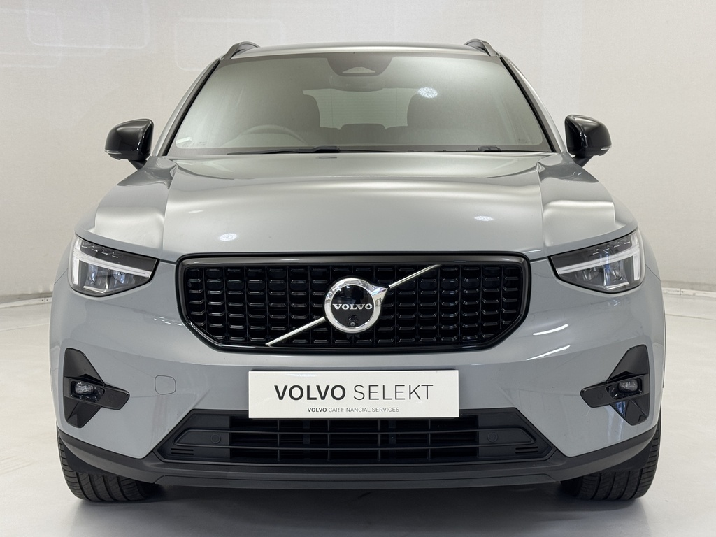 Volvo XC40 2.0 B3p Plus Dark Grey #3