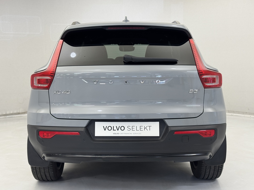 Volvo XC40 Xc40 B3 Mhev White #7