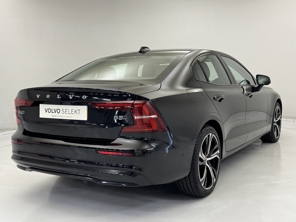 Volvo S60 2.0 B5p Ultimate Dark Awd Black #3