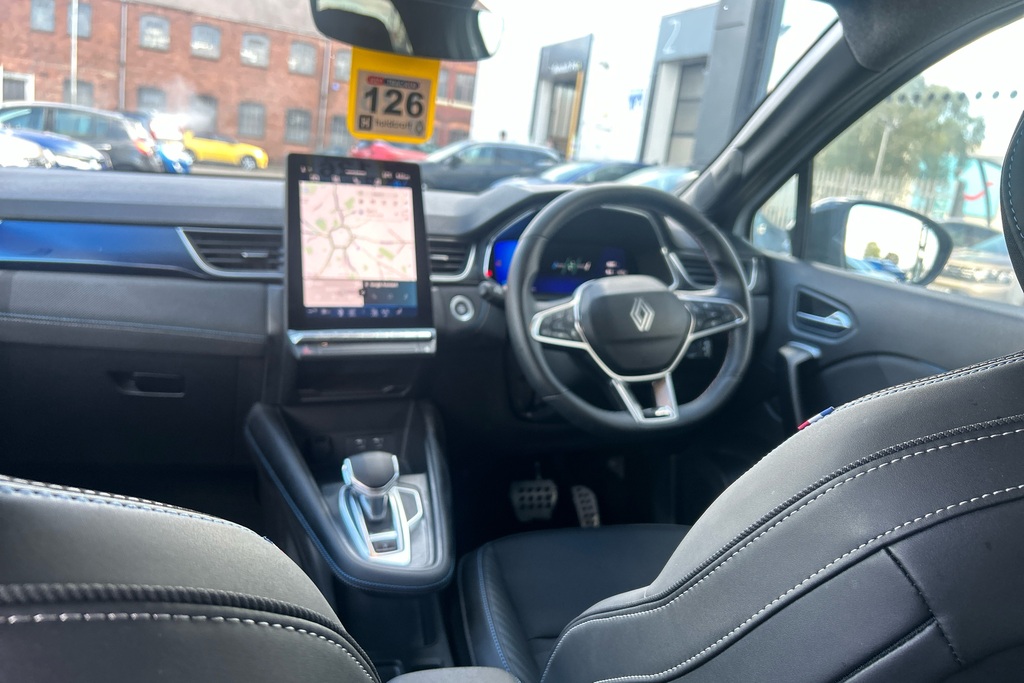 Renault Symbioz 1.6 E-tech Fhev 145 Techno Esprit Alpine White #3
