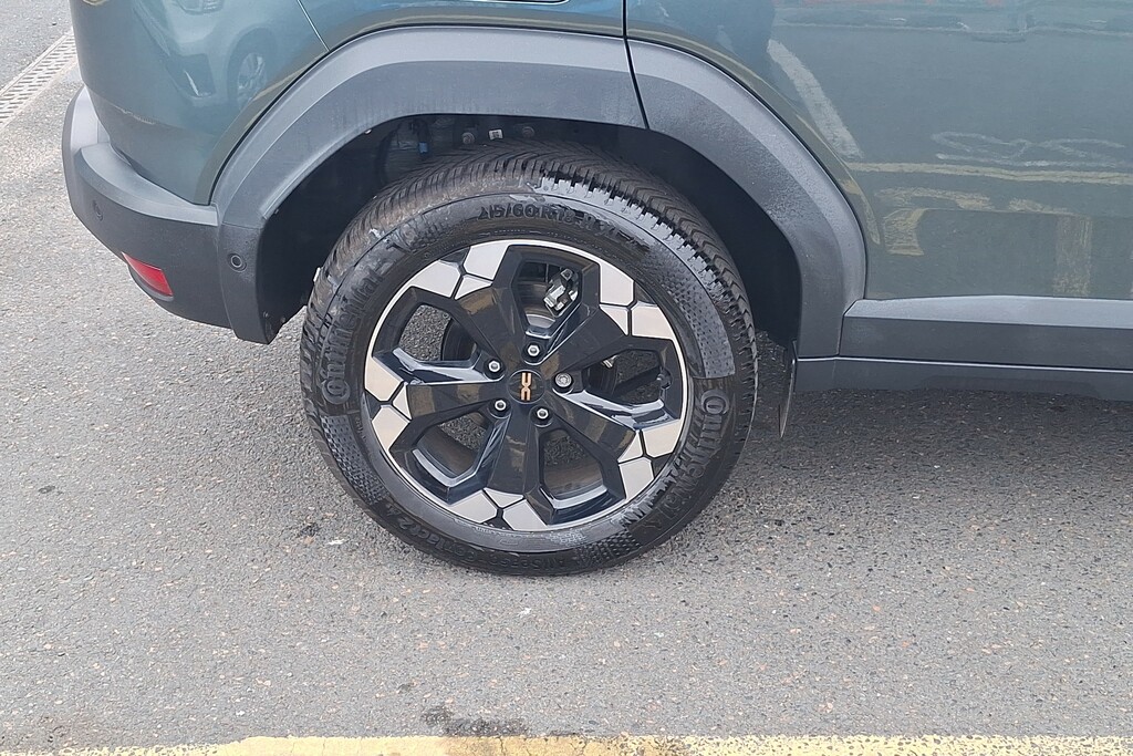 Dacia Duster 1.2 Tce 130 Extreme 4X4 Green #4