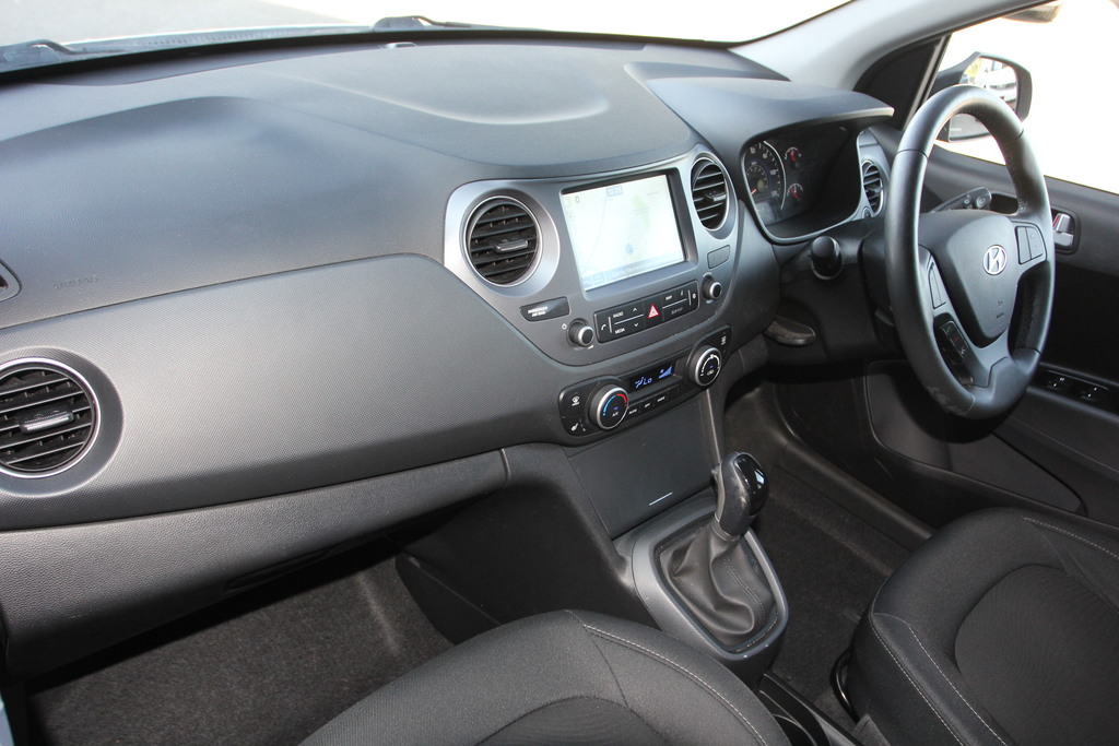 Hyundai I10 Mpi Se Connect White #13
