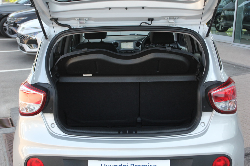Hyundai I10 Mpi Se Connect White #8