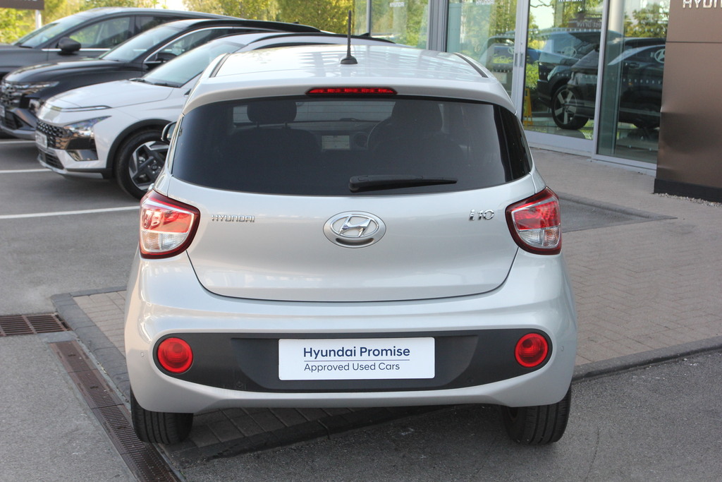 Hyundai I10 Mpi Se Connect White #4