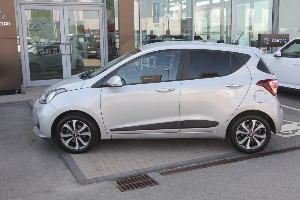 Hyundai I10 Mpi Se Connect White #6
