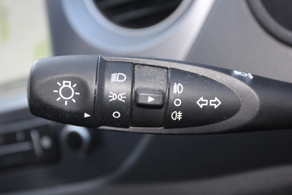 Hyundai I10 Mpi Se Connect White #23