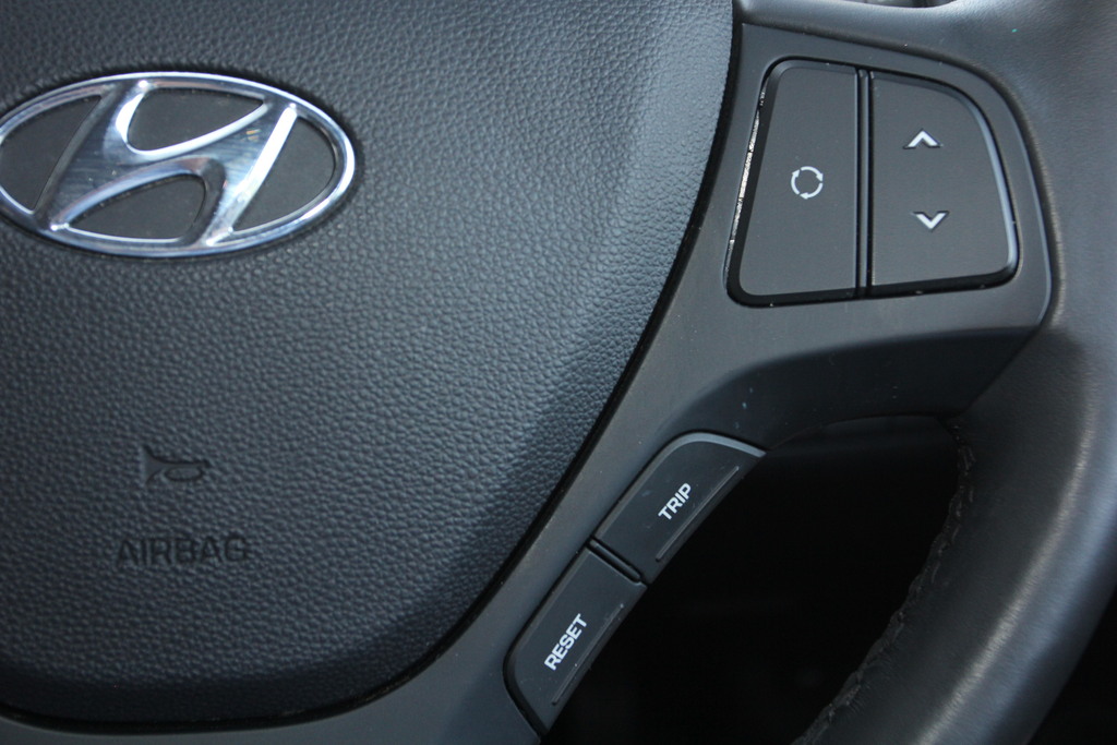Hyundai I10 Mpi Se Connect White #22