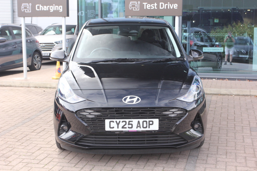 Hyundai I10 1.2 79 Premium Nav CY25AOP Black #2