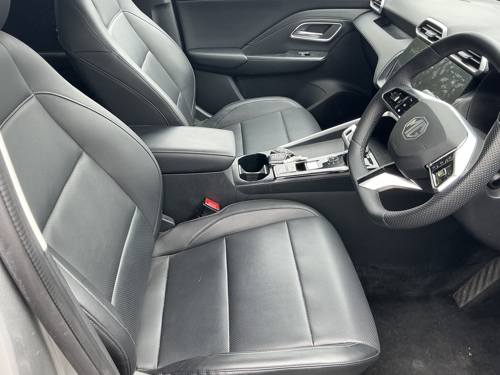 MG ZS 1.5 Hybrid Trophy Blue #37