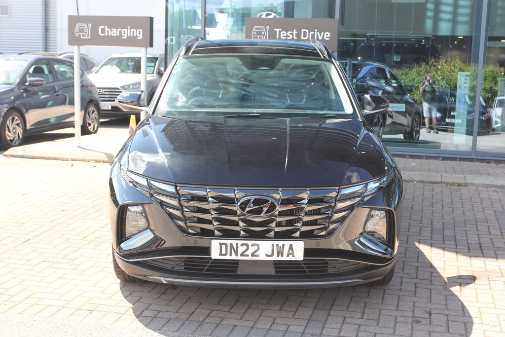 Hyundai Tucson 1.6 Tgdi Ultimate 2Wd DN22JWA Black #2