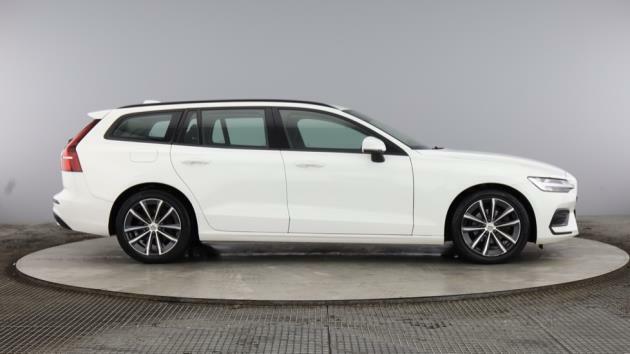 Volvo V60 2.0 B3p Momentum 7 Speed White #2