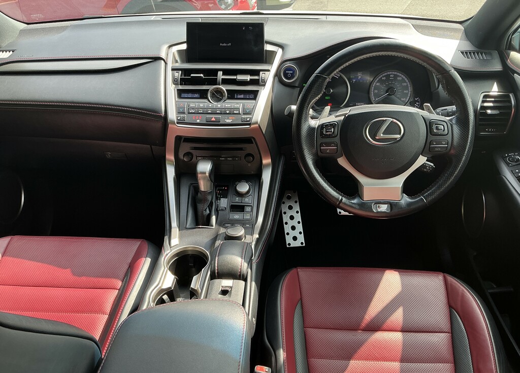 Lexus NX 300H 2.5 F-sport Cvt White #2