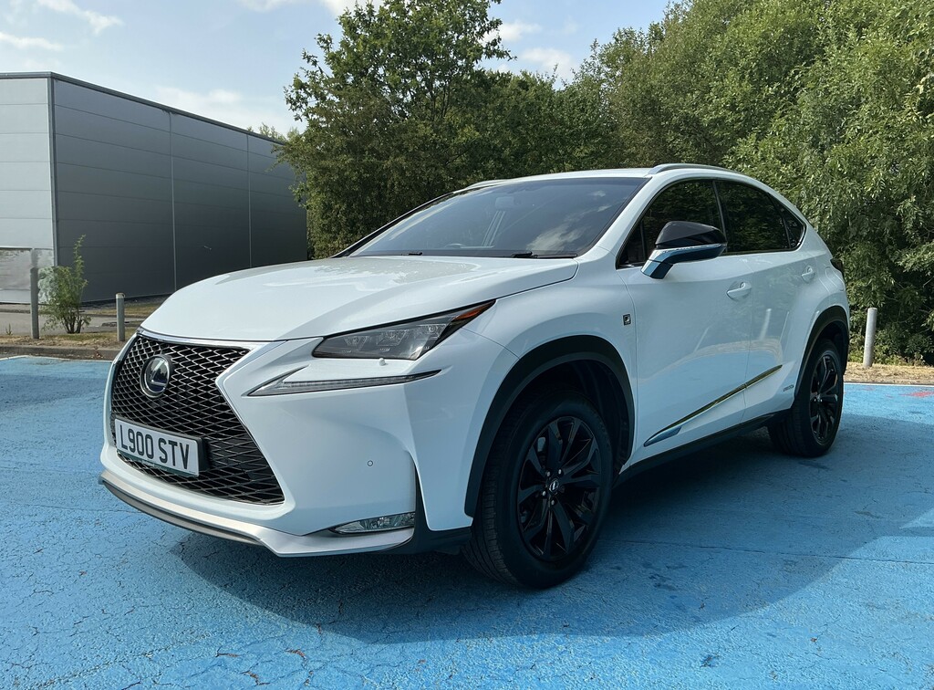 Lexus NX 300H 2.5 F-sport Cvt White #4