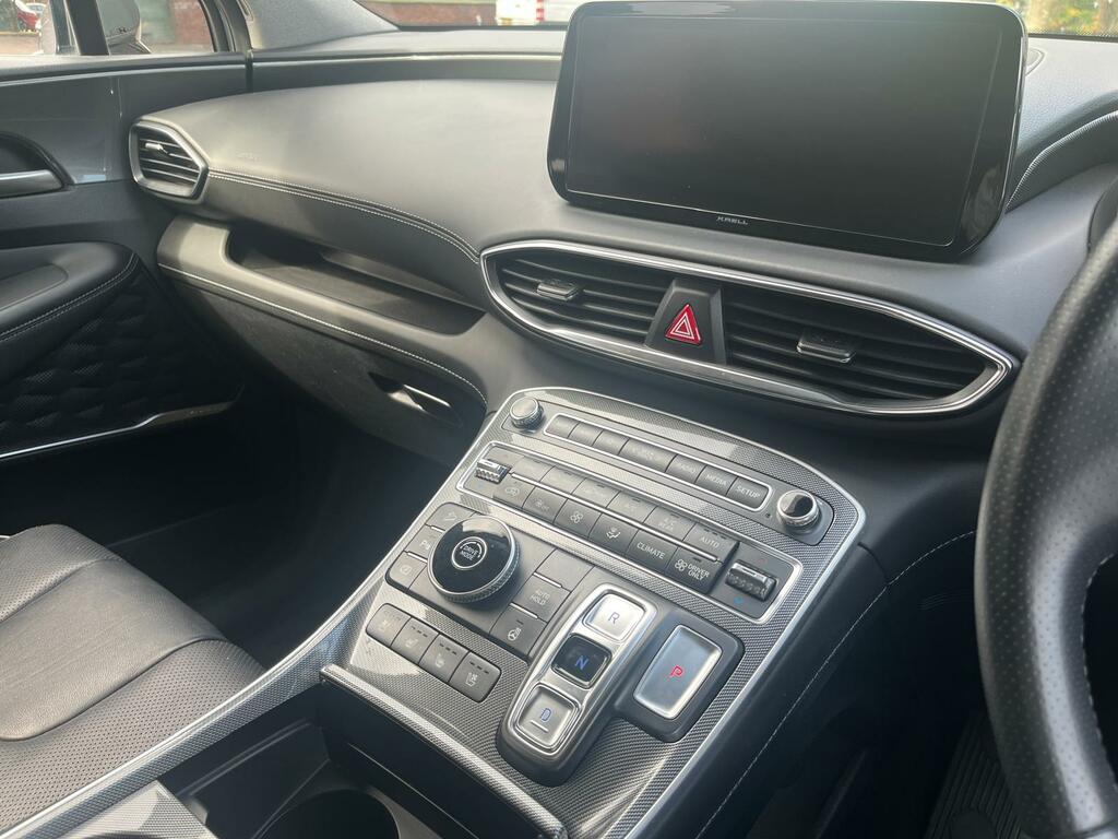 Hyundai Santa Fe Premium White #20