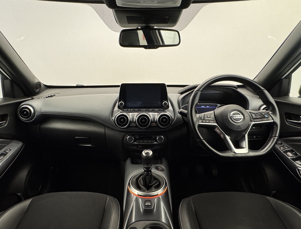 Nissan Juke 1.0 Dig-t 114 Tekna FG70VMV White #3