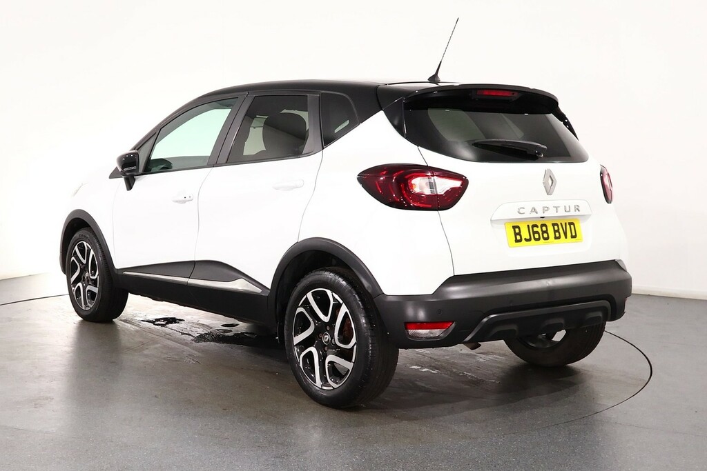 Renault Captur Iconic Tce BJ68BVD White #5