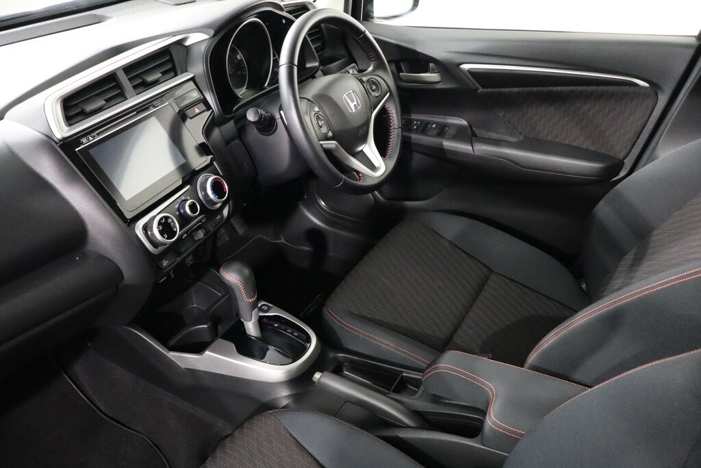 Honda Jazz 1.5 I-vtec Sport Cvt Black #2