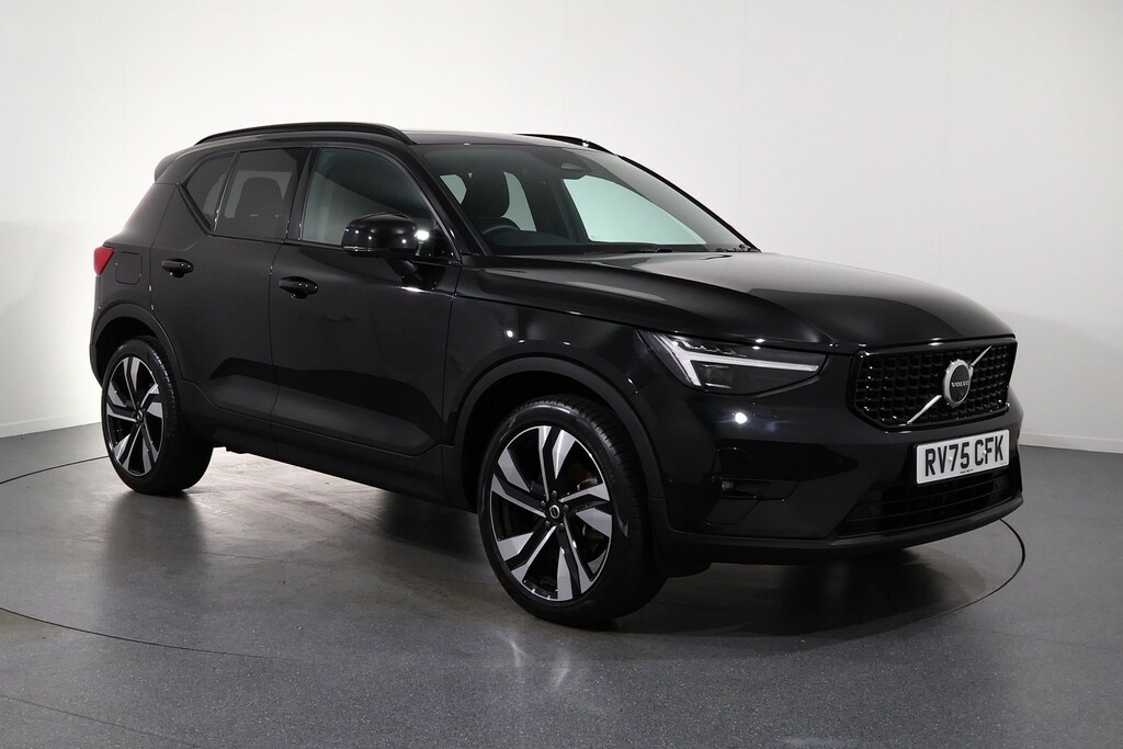 Volvo XC40 Ultra Dark Black