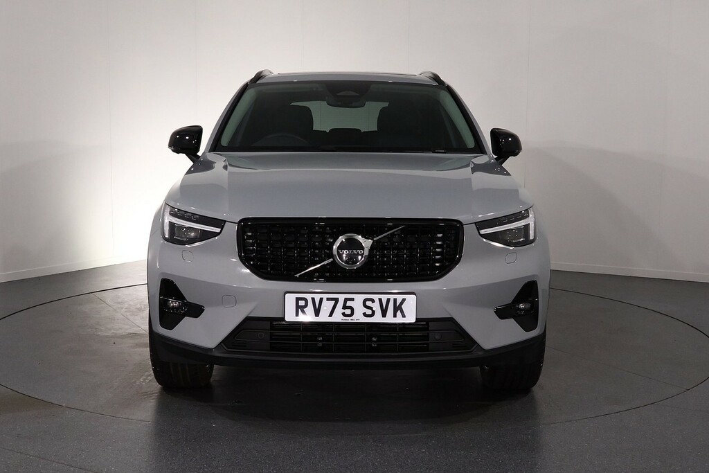 Volvo XC40 Ultra Dark RV75SVK Grey #2