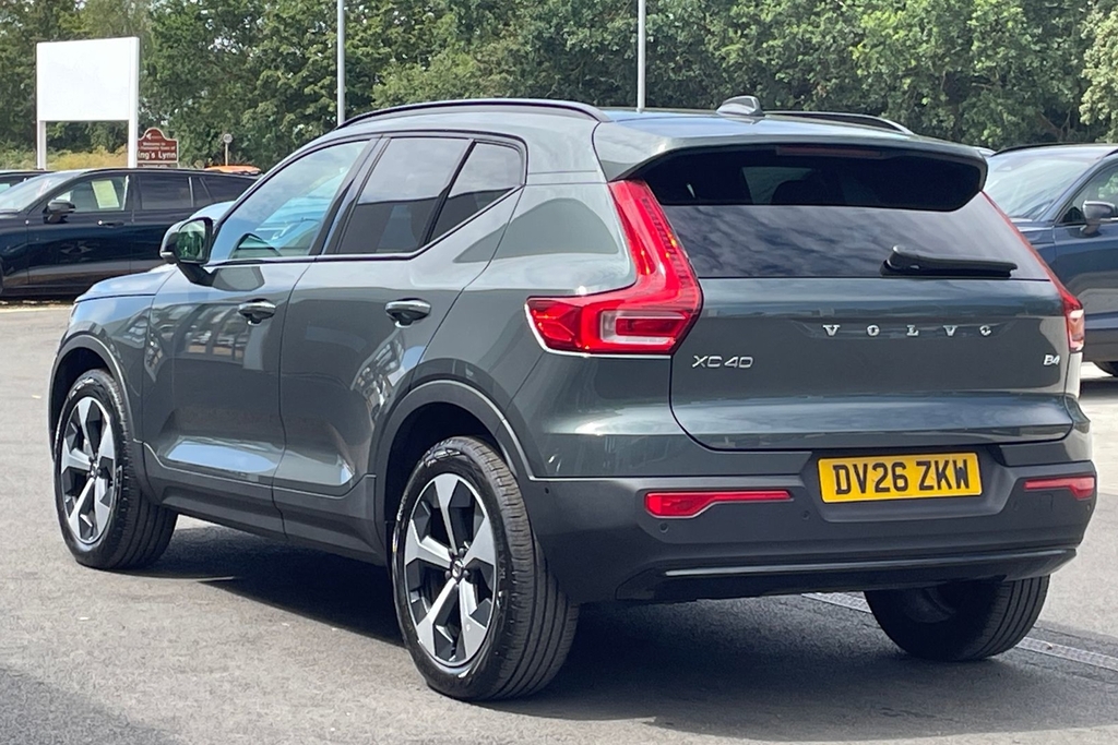 Volvo XC40 Plus Pro Dark DV26ZKW Green #3