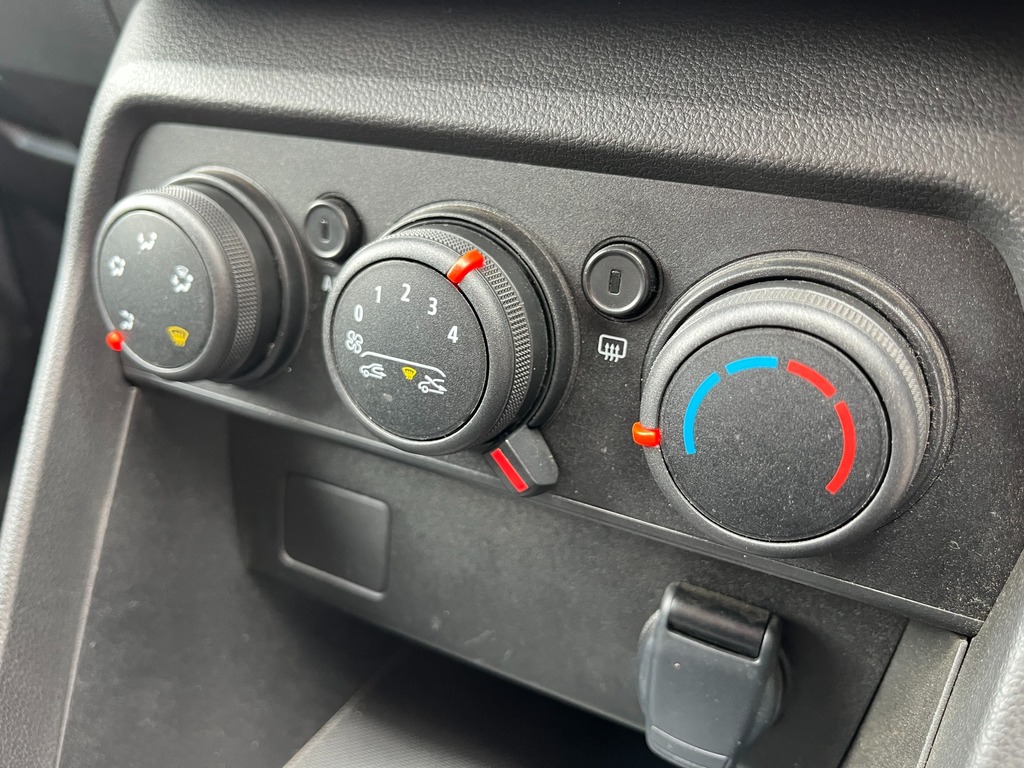 Dacia Sandero 1.0 Tce Bi-fuel Journey 2023 Orange #25