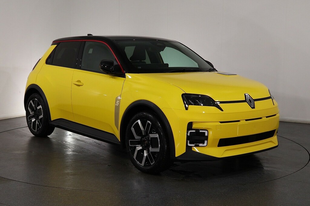 Renault 5 E-Tech Electric Techno Yellow
