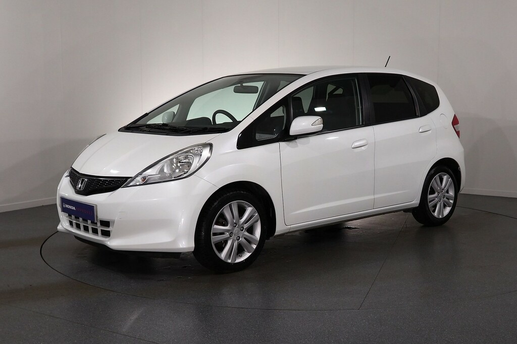 Honda Jazz Es Plus AP15UCL White #3