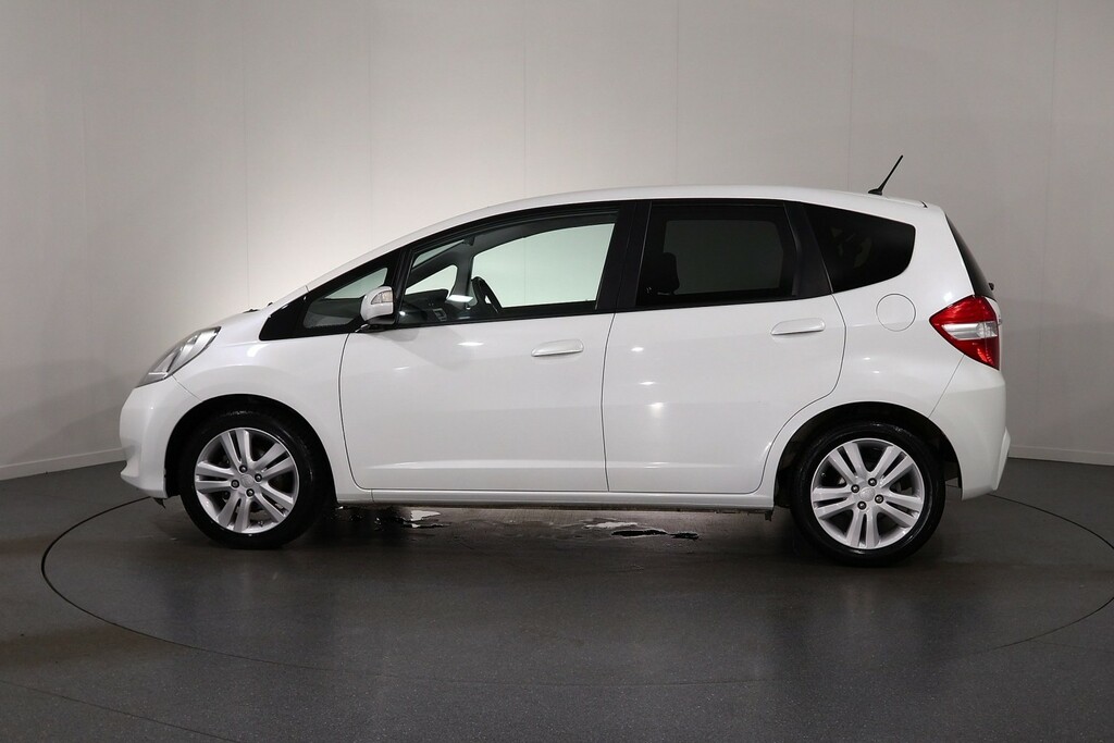 Honda Jazz Es Plus AP15UCL White #4