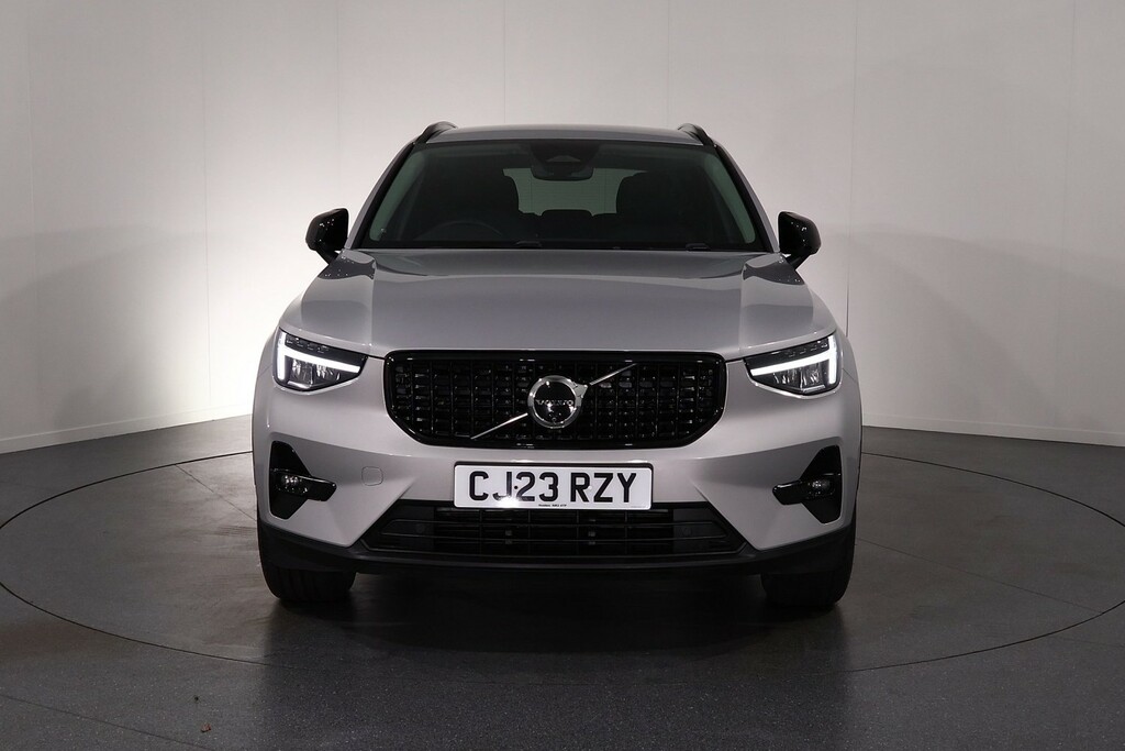 Volvo XC40 Plus Dark Silver #2