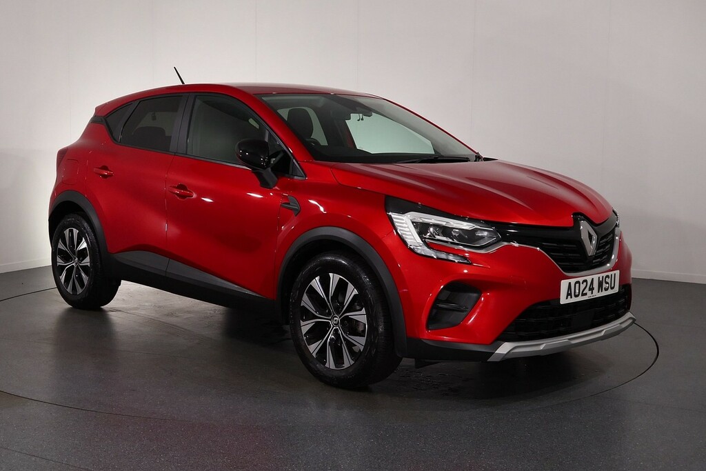 Renault Captur Evolution Red
