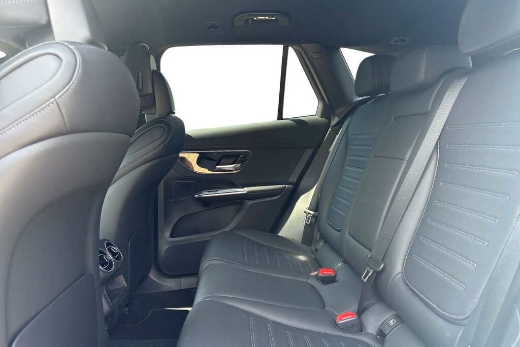 Mercedes-Benz GLC Class 300 4Matic Amg Line Premium 9G-tronic Black #17