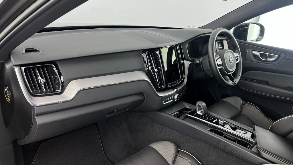 Volvo XC60 R-design Grey #6