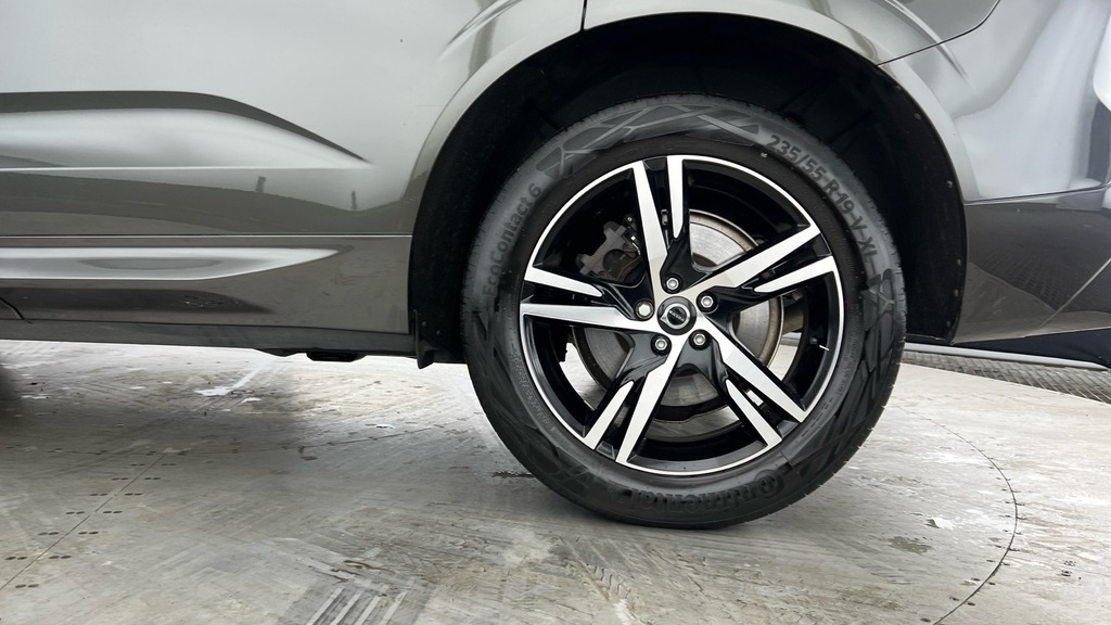 Volvo XC60 R-design Grey #4