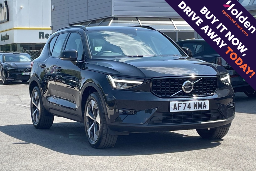 Volvo XC40 Plus Dark AF74WMA Black