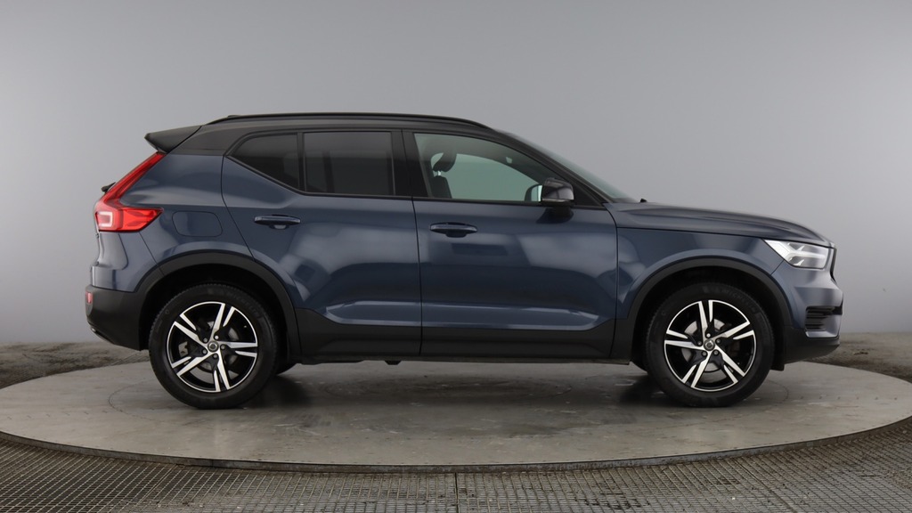 Volvo XC40 R-design Blue #2