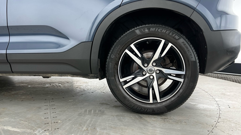 Volvo XC40 R-design Blue #4