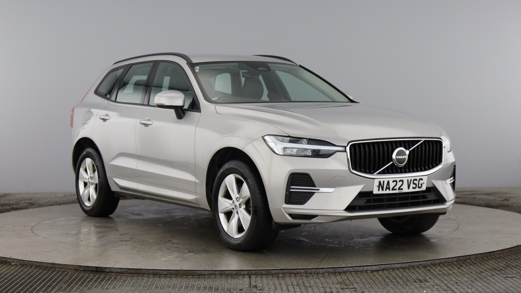 Volvo XC60 Momentum Silver