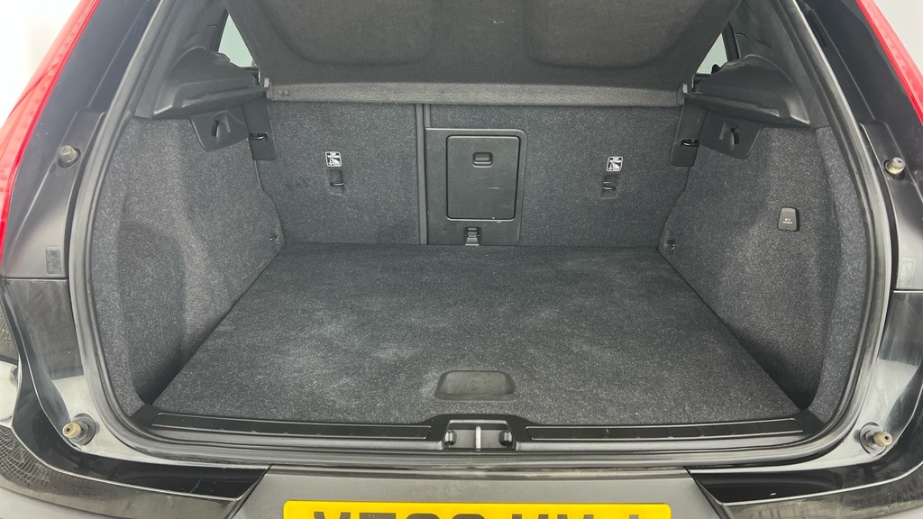 Volvo XC40 R-design Black #5