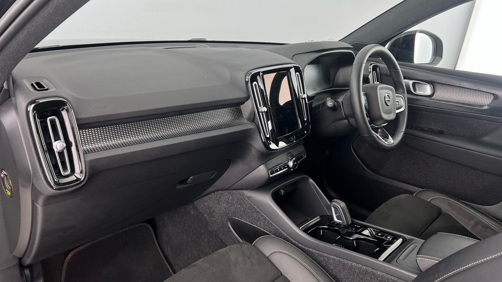 Volvo XC40 R-design Black #6