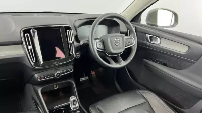 Volvo XC40 1.5 T3 163 Inscription Geartronic Silver #8