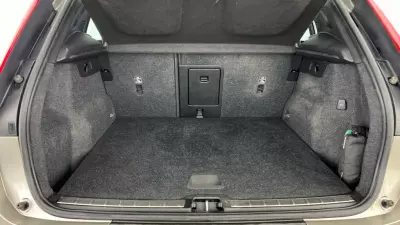 Volvo XC40 1.5 T3 163 Inscription Geartronic Silver #5